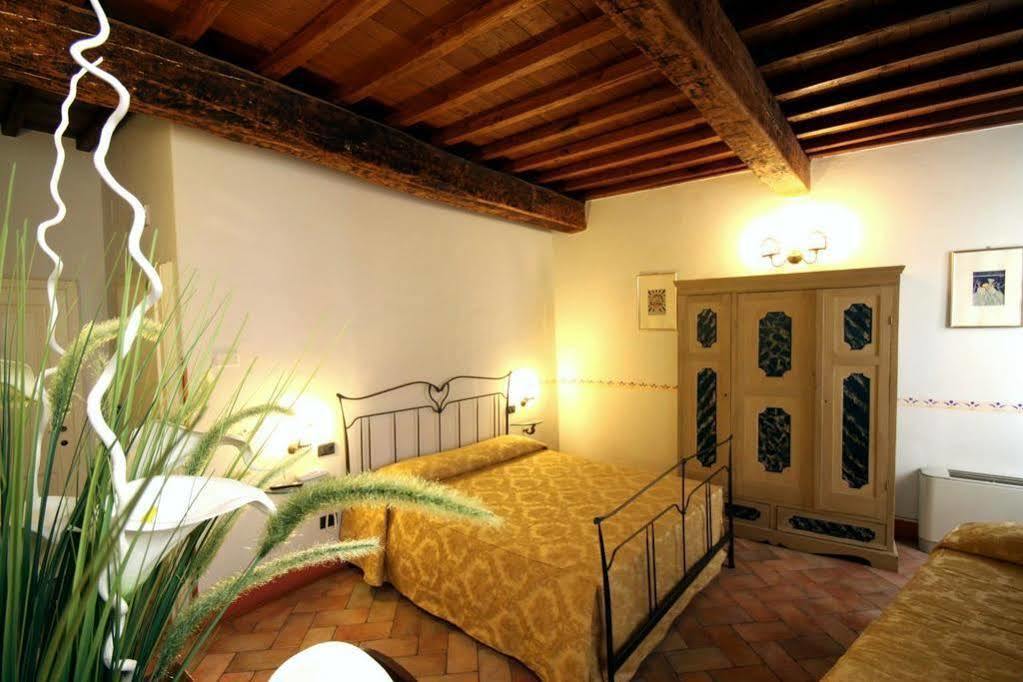 Bed and Breakfast Baldovino Di Monte Монте-Сан-Савино Экстерьер фото
