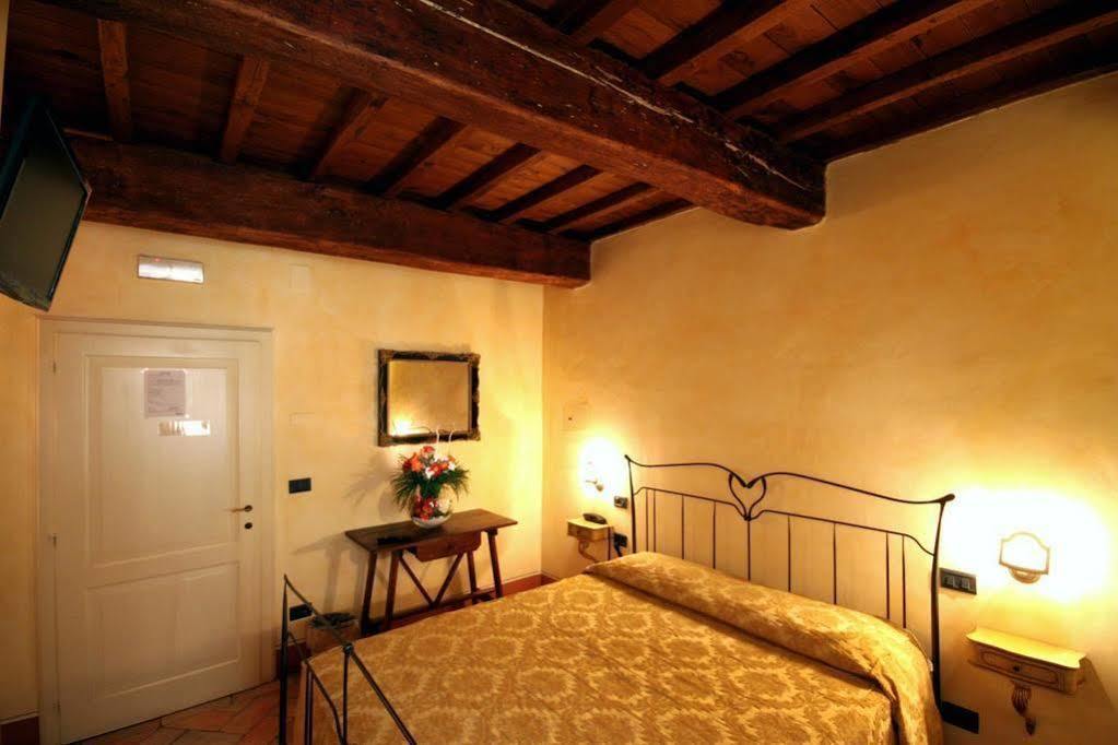 Bed and Breakfast Baldovino Di Monte Монте-Сан-Савино Экстерьер фото